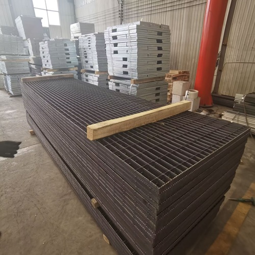 線上線下買鋼格柵有啥區(qū)別？看完再下單不后悔