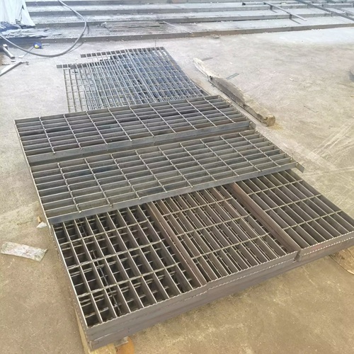 鋼格板還能用在城市廣場上效果太好了