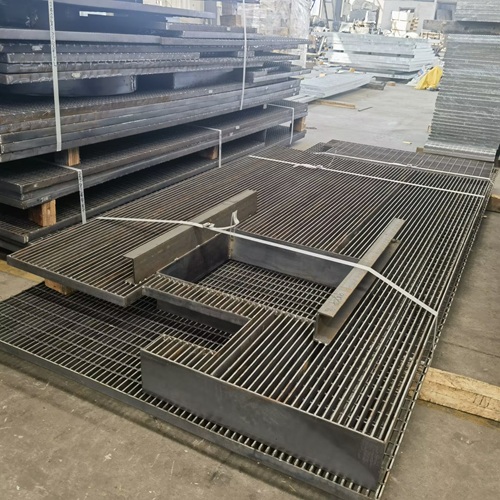 鋼格柵板為什么能承重原來(lái)靠的是這個(gè)