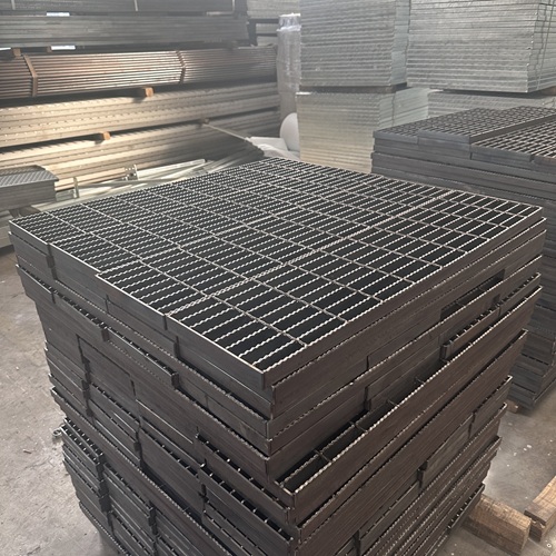 學(xué)校實(shí)訓(xùn)基地為何都用鋼格柵板