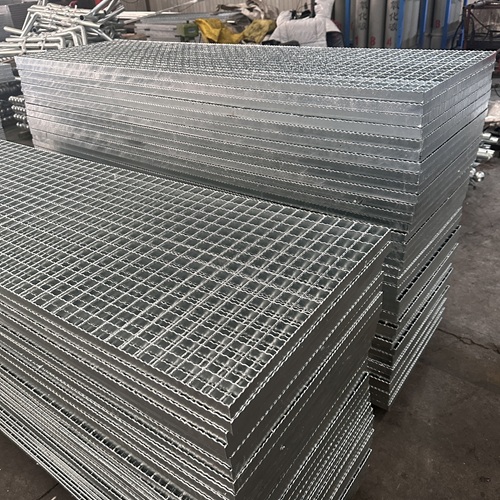 鋼格板的逆襲之路從配角到工程核心材料